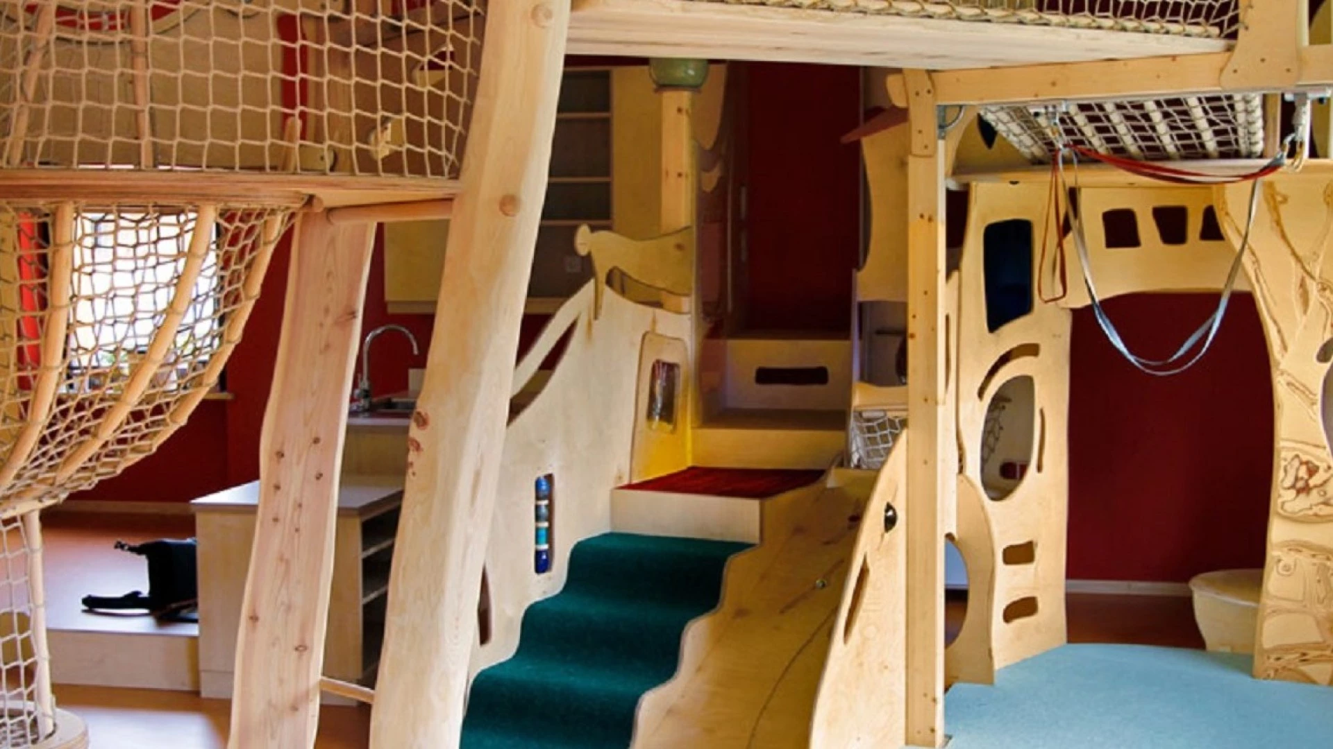 Einrichtungen für Kindertagesstätte und Schulen